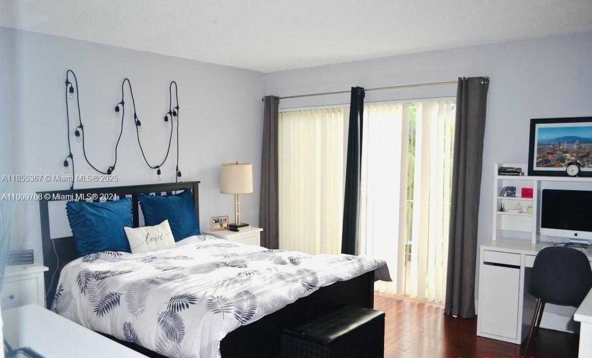 Small Image of 9367 FONTAINEBLEAU BLVD #G225, Miami Number 18