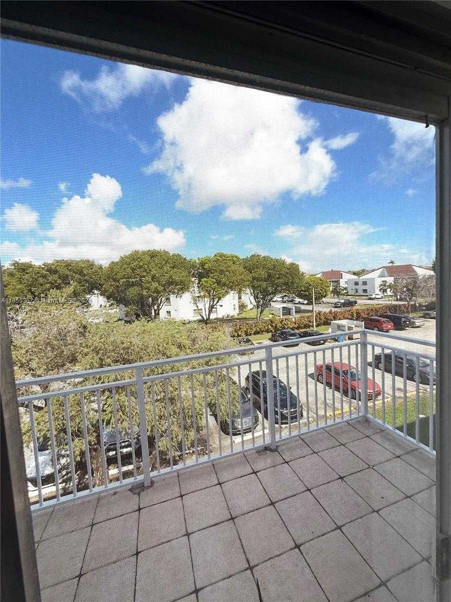 Small Image of 9367 FONTAINEBLEAU BLVD #G225, Miami Number 22