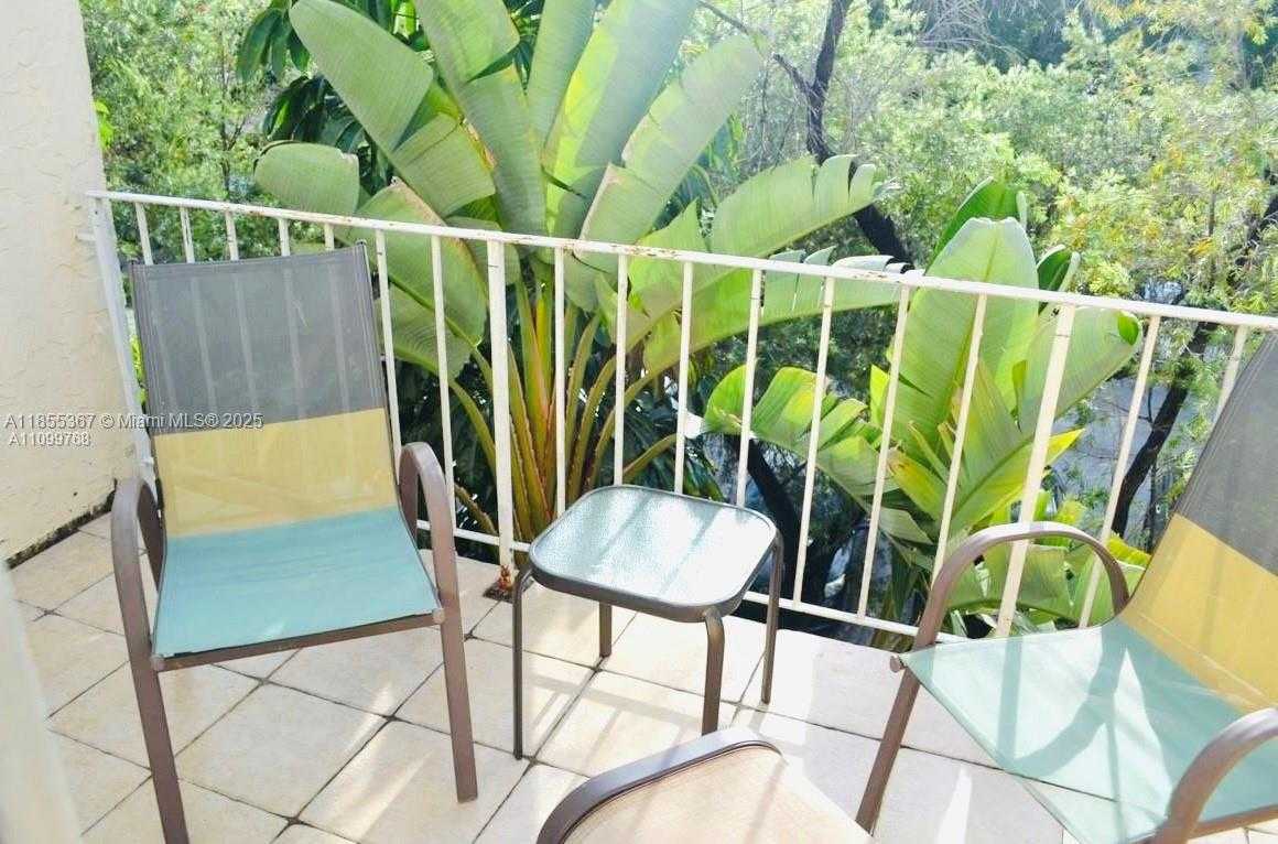 Small Image of 9367 FONTAINEBLEAU BLVD #G225, Miami Number 7