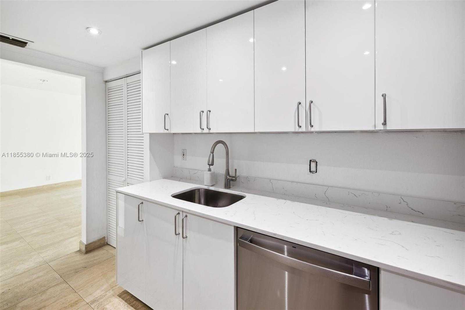 Small Image of 200 SOUTH EAST 15TH RD #4B, Miami Number 10