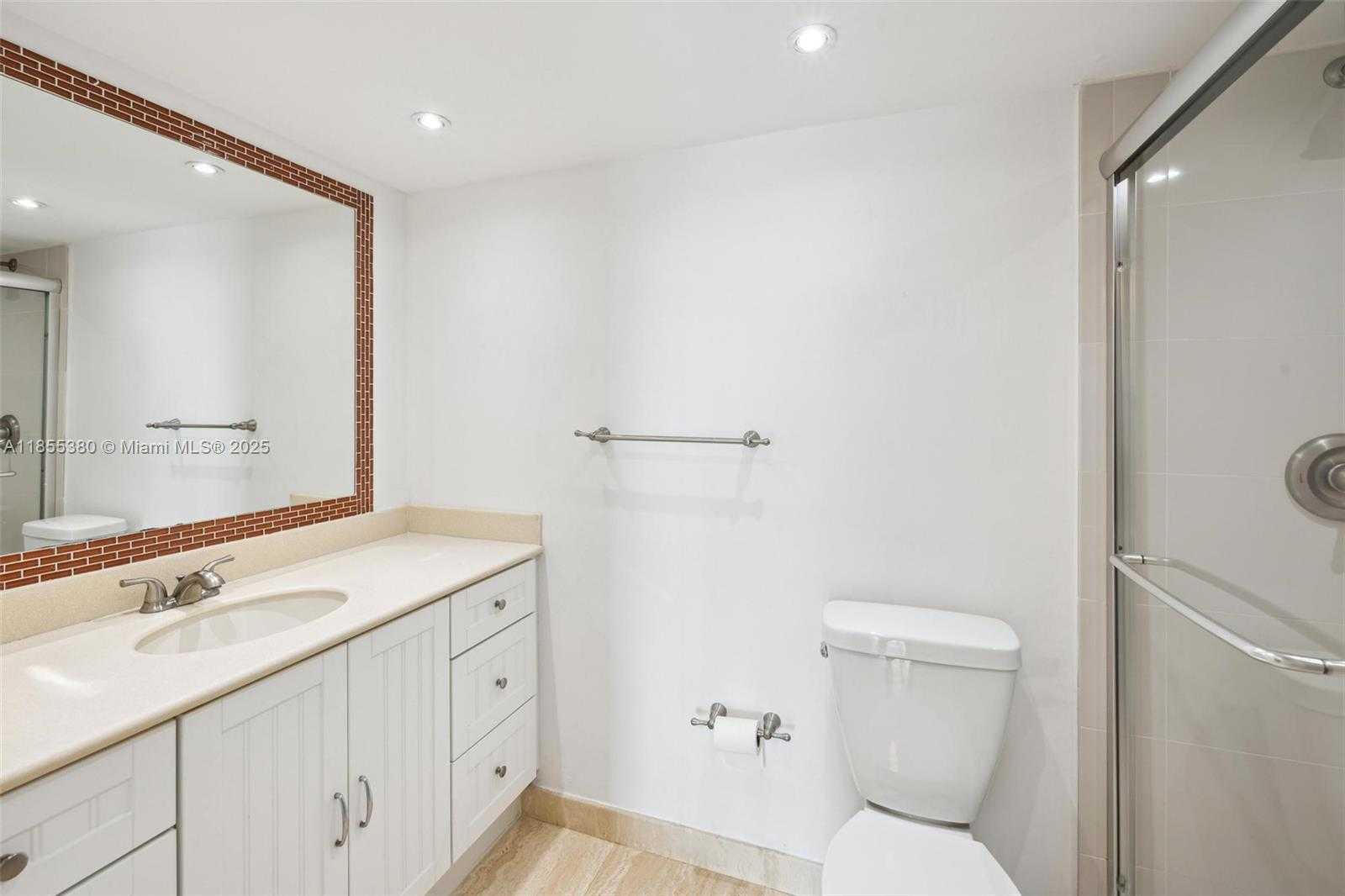 Small Image of 200 SOUTH EAST 15TH RD #4B, Miami Number 16