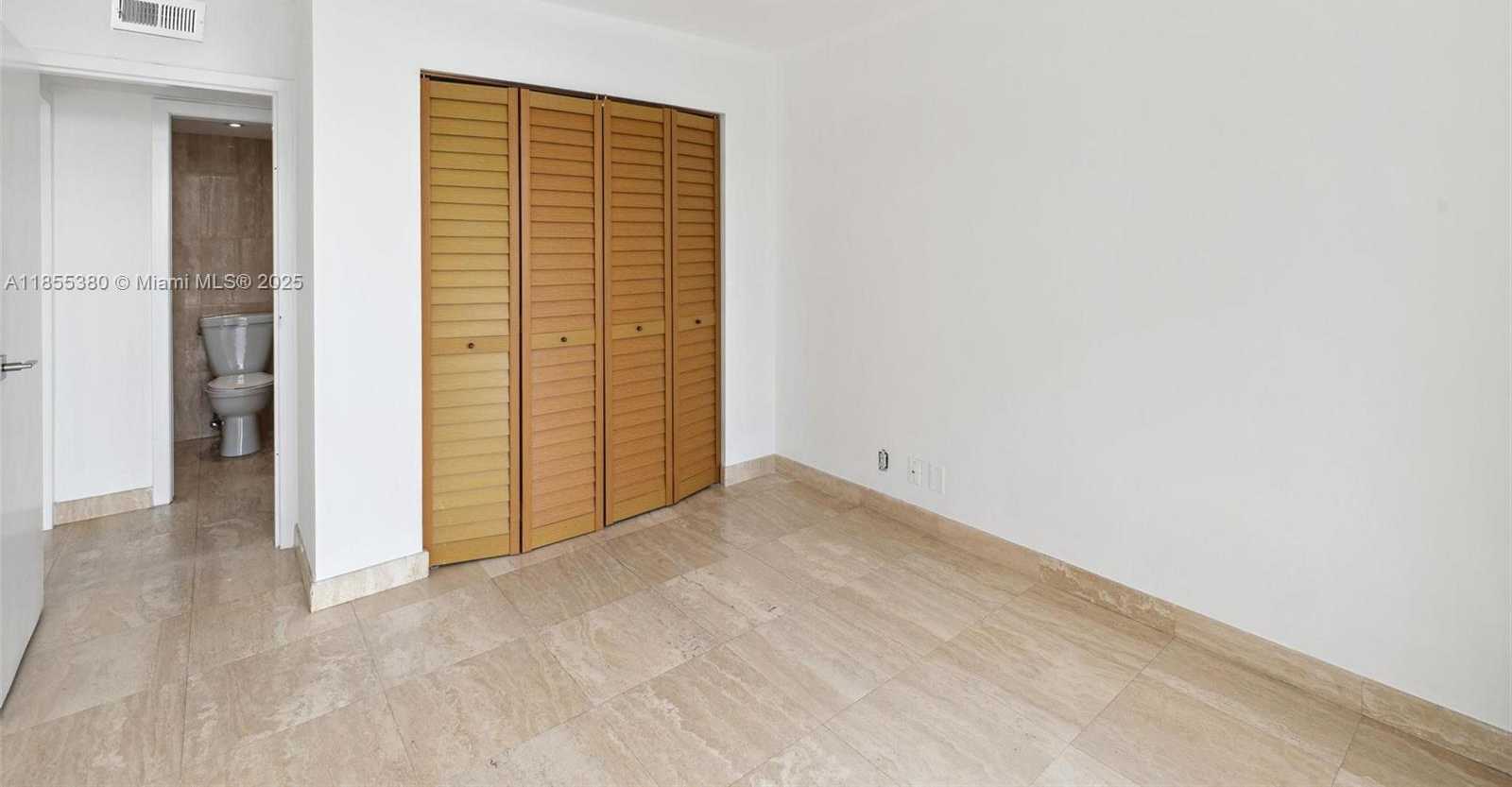 Small Image of 200 SOUTH EAST 15TH RD #4B, Miami Number 17