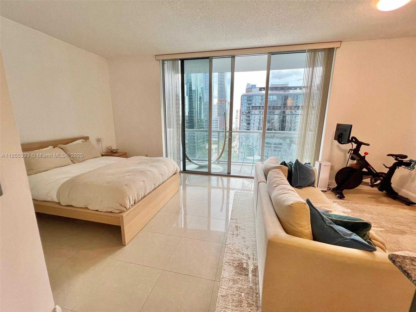 Small Image of 1060 BRICKELL AVE #1909, Miami Number 6