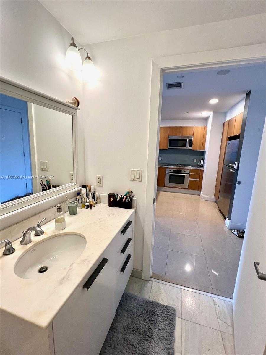 Small Image of 1060 BRICKELL AVE #1909, Miami Number 8