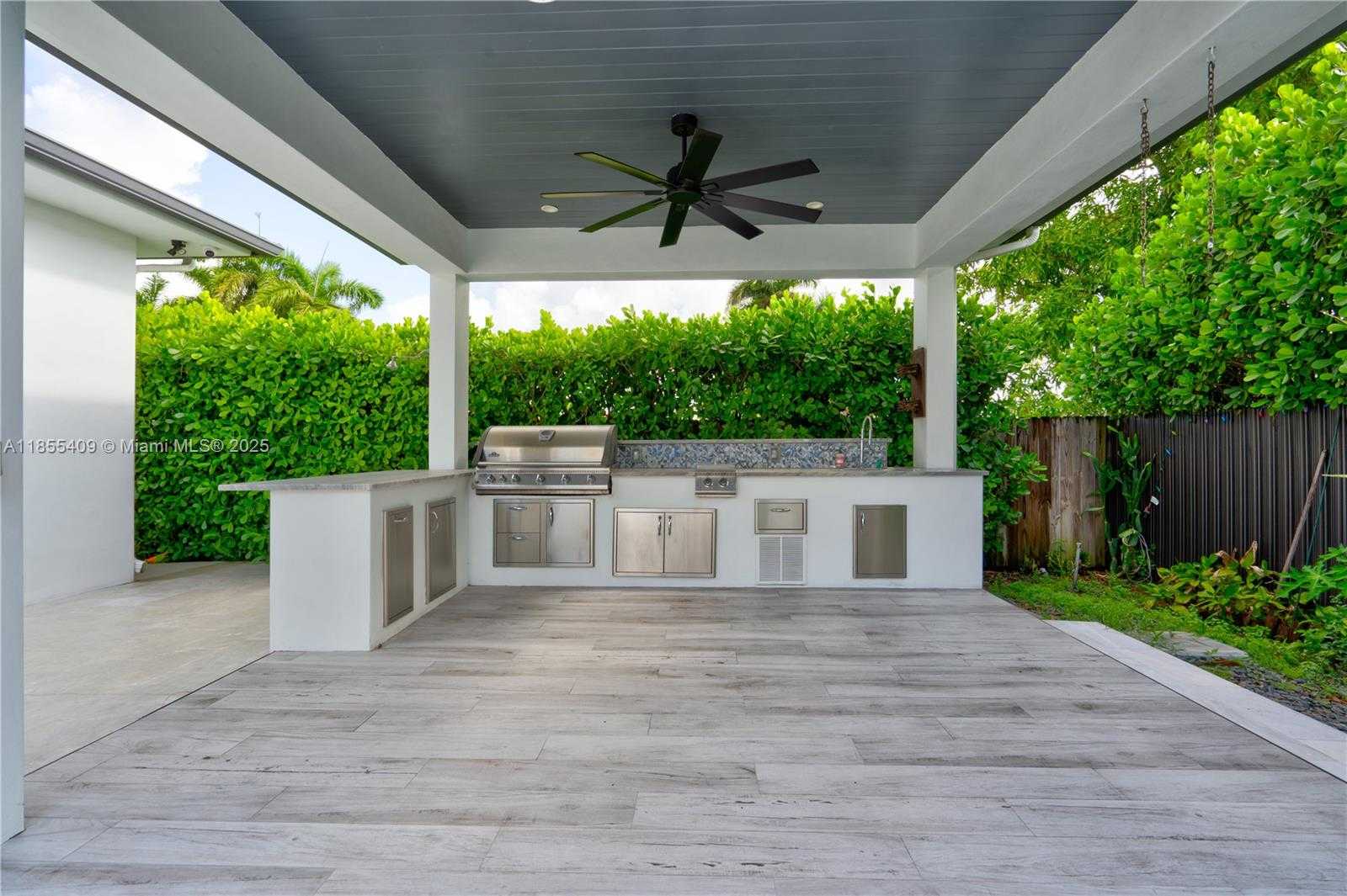 Small Image of 2521 SOUTH WEST 105TH AVE, Miami Number 13