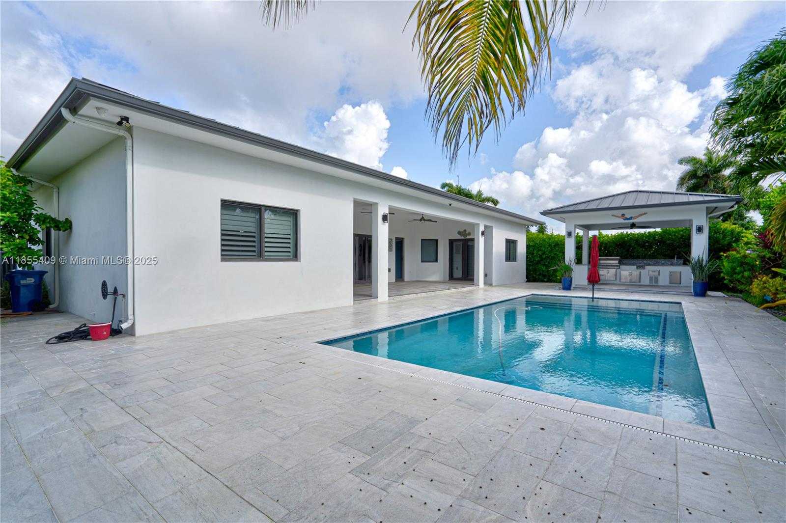 Small Image of 2521 SOUTH WEST 105TH AVE, Miami Number 14