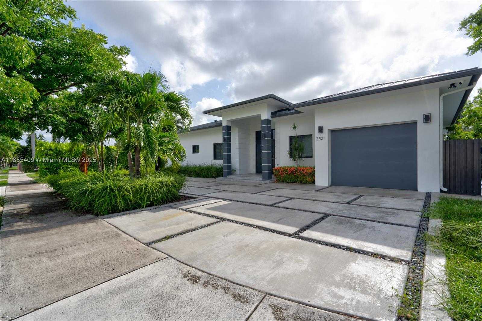 Small Image of 2521 SOUTH WEST 105TH AVE, Miami Number 18