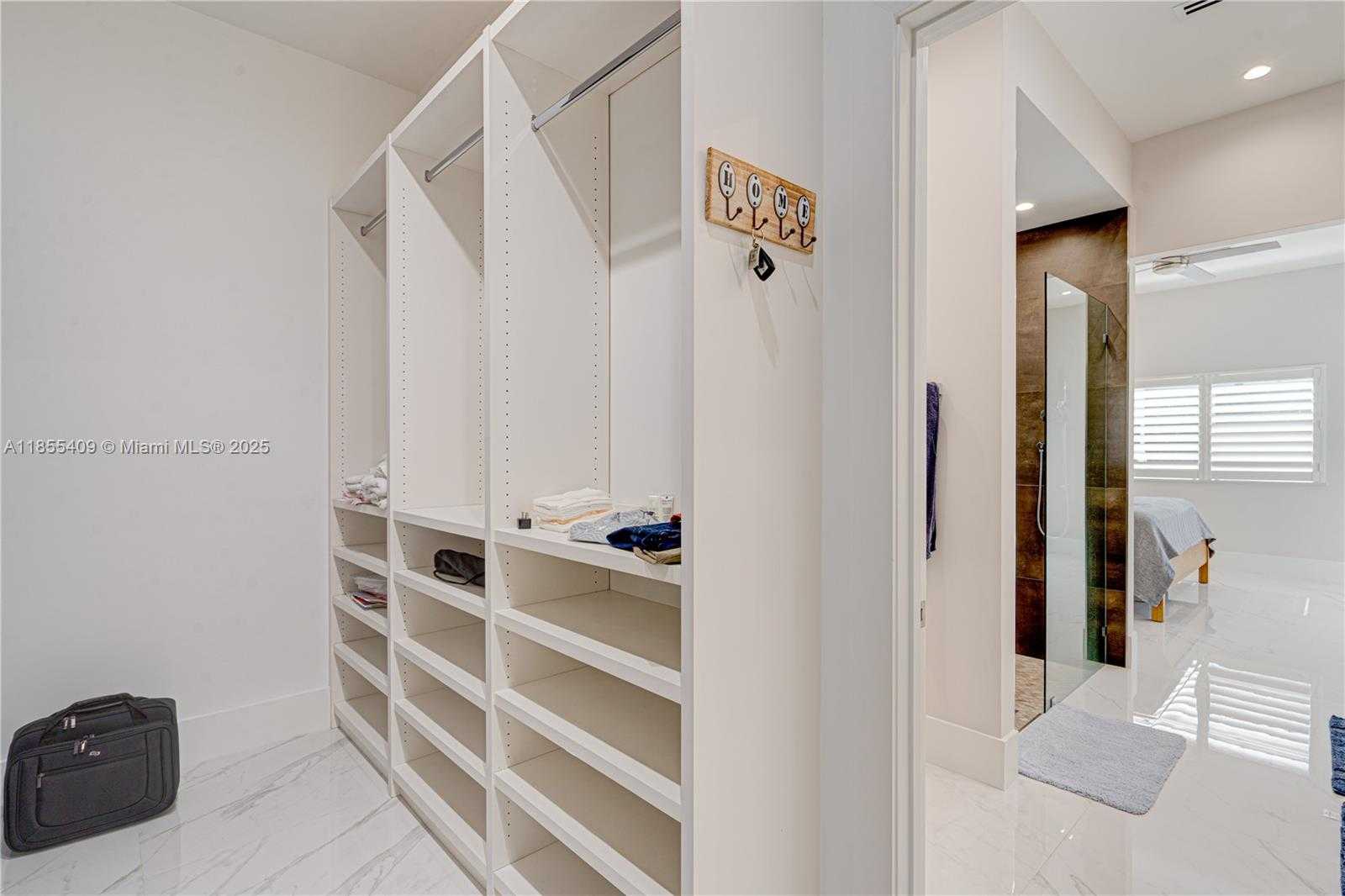 Small Image of 2521 SOUTH WEST 105TH AVE, Miami Number 24