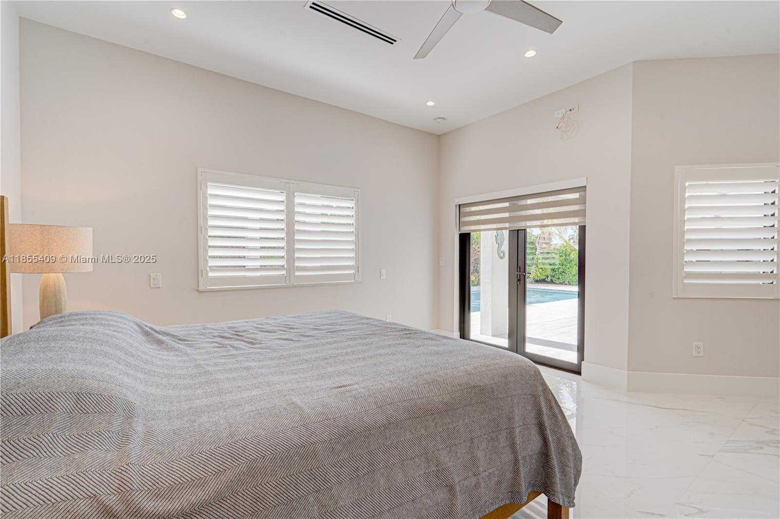 Small Image of 2521 SOUTH WEST 105TH AVE, Miami Number 34