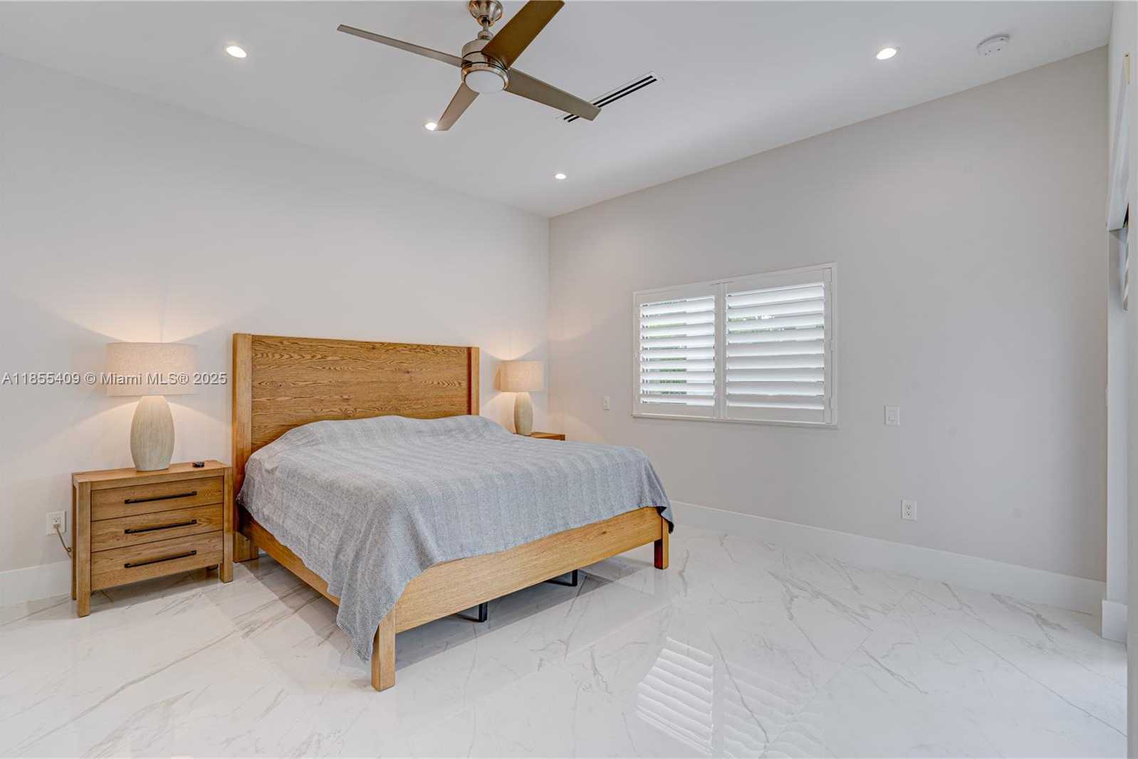 Small Image of 2521 SOUTH WEST 105TH AVE, Miami Number 37