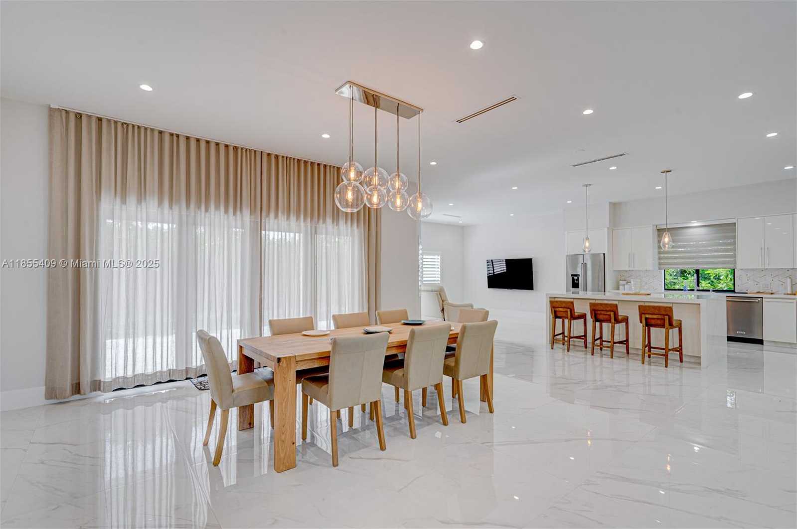 Small Image of 2521 SOUTH WEST 105TH AVE, Miami Number 5
