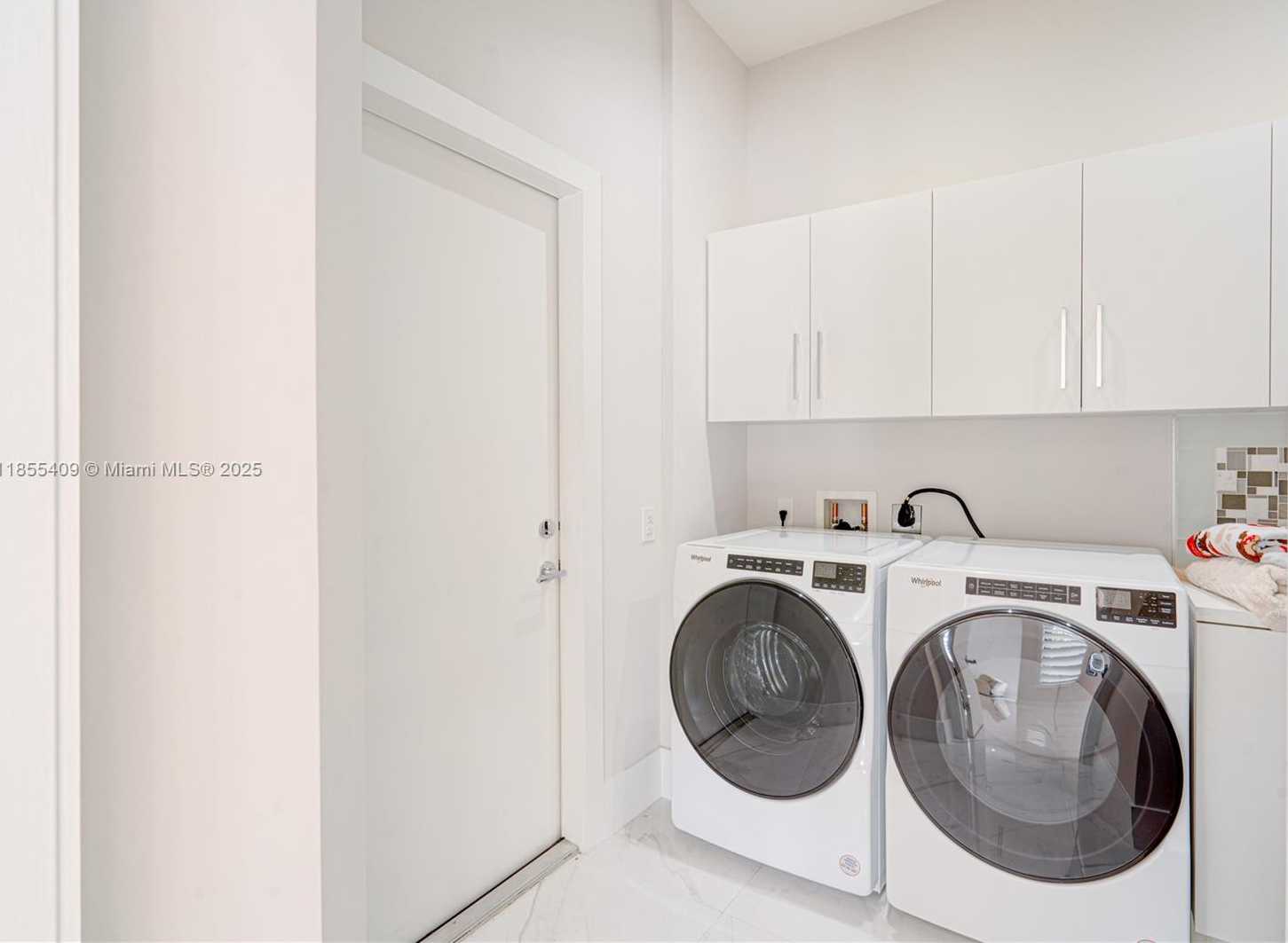 Small Image of 2521 SOUTH WEST 105TH AVE, Miami Number 56