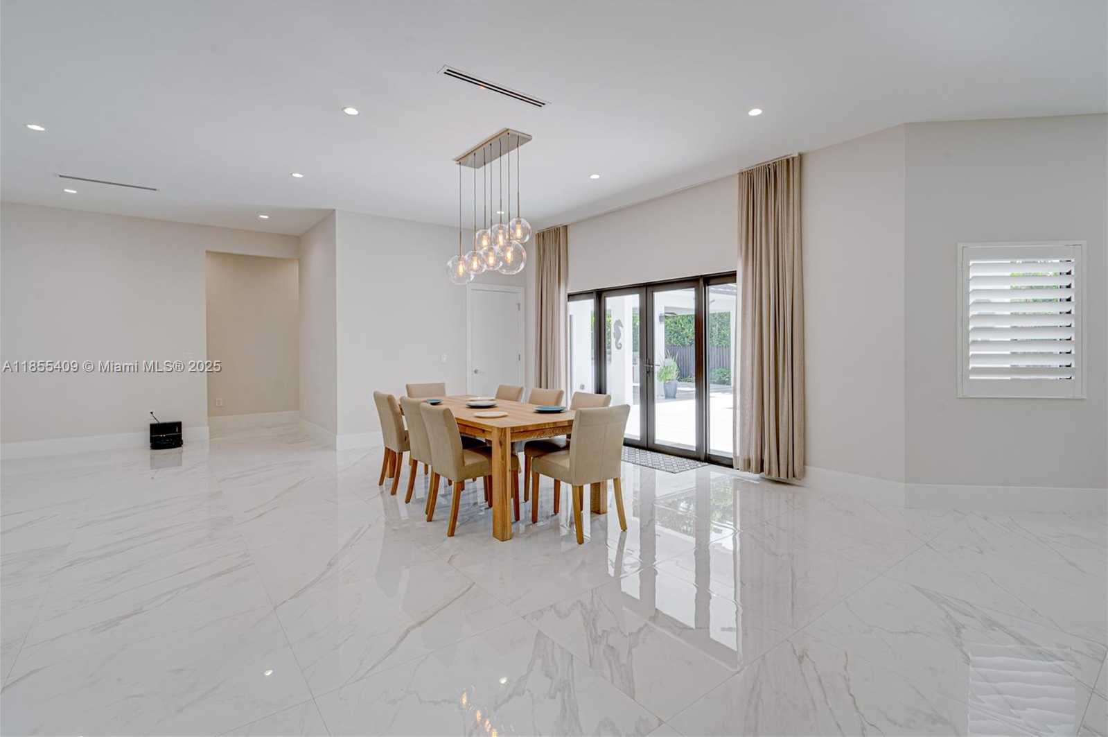 Small Image of 2521 SOUTH WEST 105TH AVE, Miami Number 57