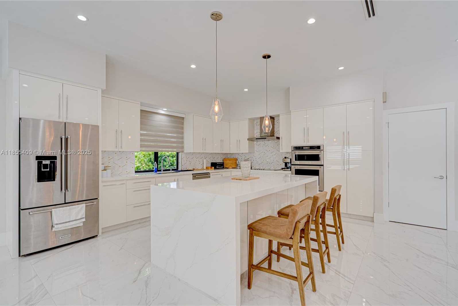 Small Image of 2521 SOUTH WEST 105TH AVE, Miami Number 58