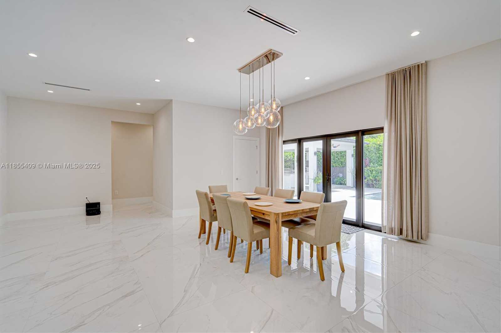Small Image of 2521 SOUTH WEST 105TH AVE, Miami Number 63