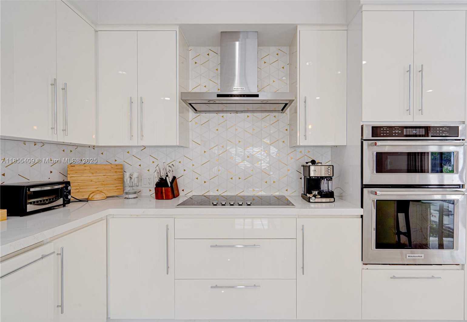 Small Image of 2521 SOUTH WEST 105TH AVE, Miami Number 9