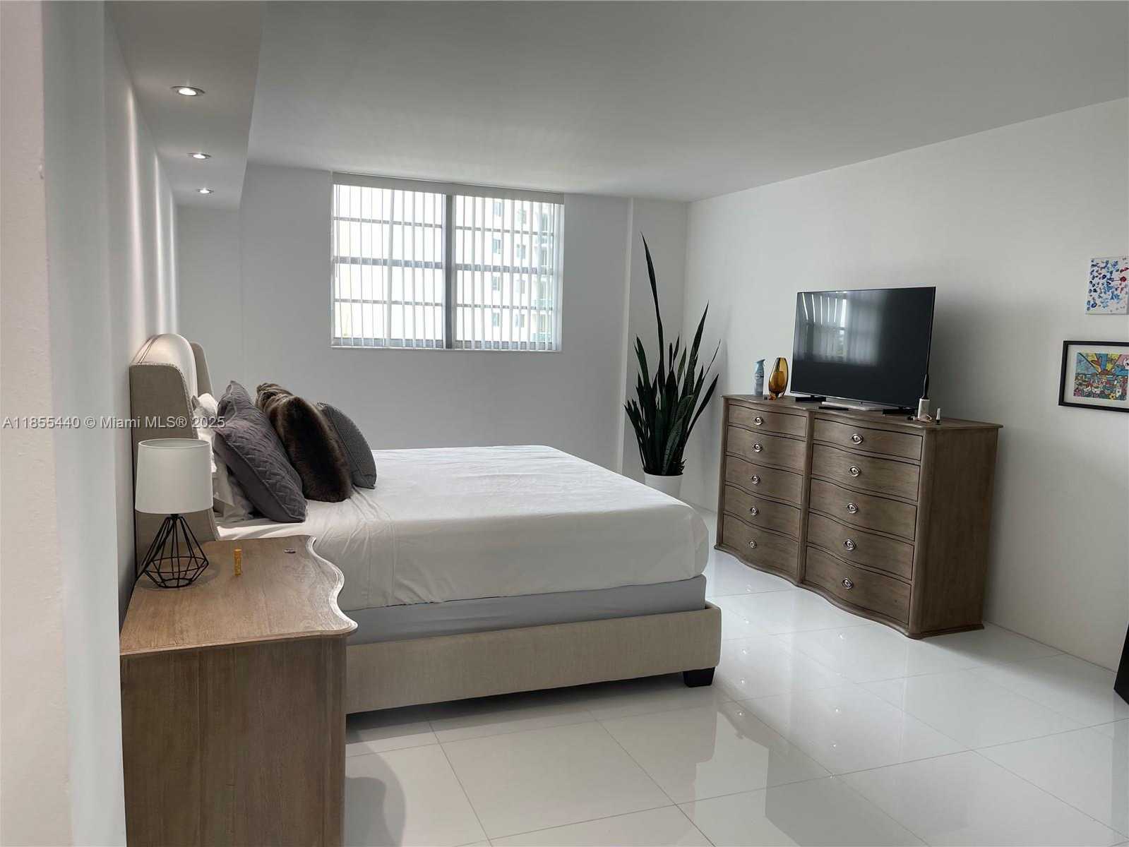 Small Image of 19390 COLLINS AVE #426, Sunny Isles Beach Number 23
