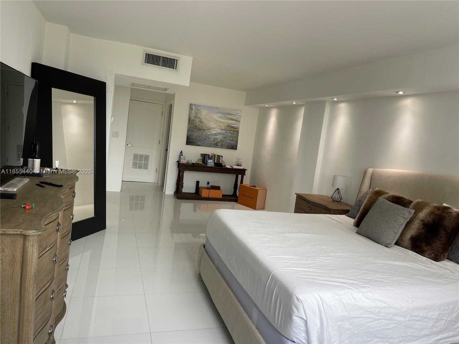 Small Image of 19390 COLLINS AVE #426, Sunny Isles Beach Number 24