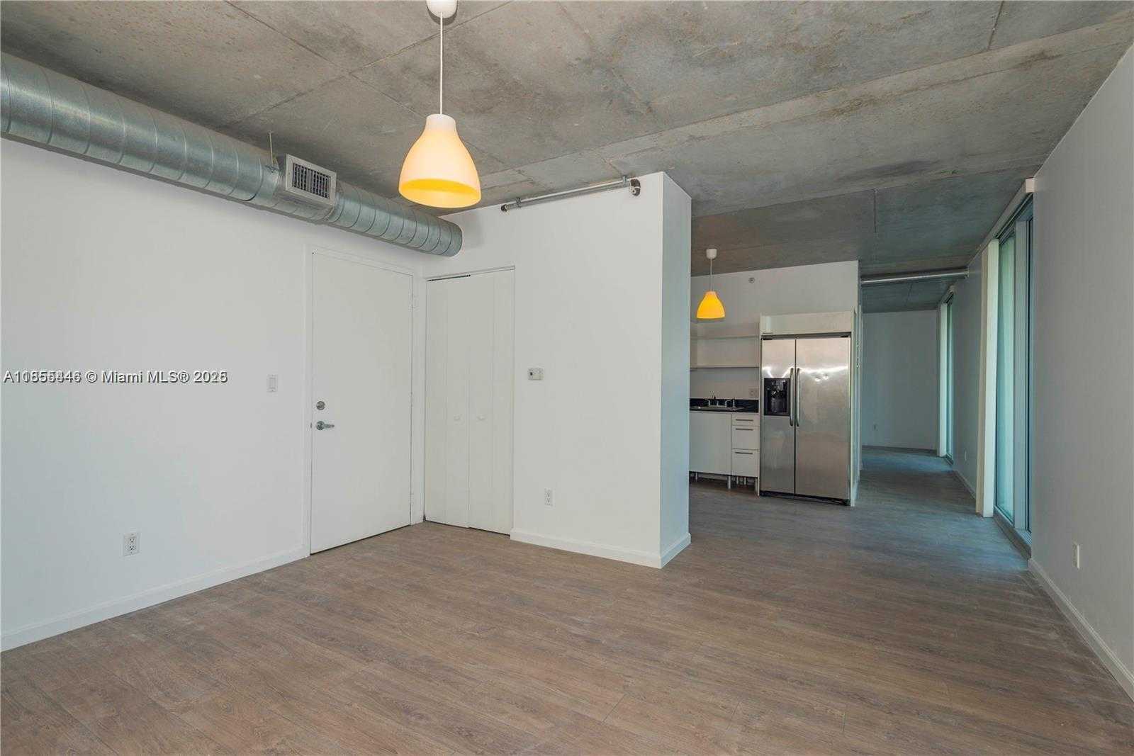 Small Image of 690 SOUTH WEST 1ST CT #405, Miami Number 3