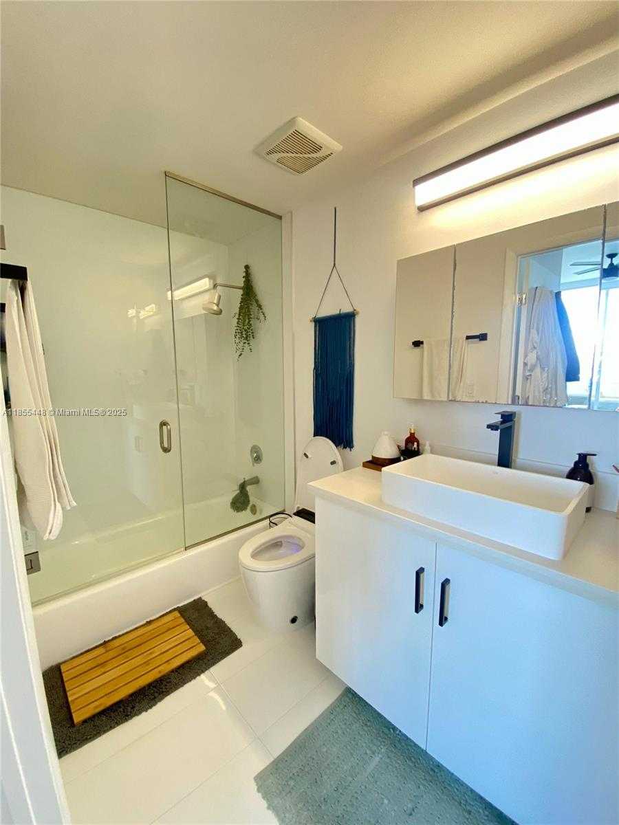 Small Image of 725 NORTH EAST 22ND STREET #8D, Miami Number 3