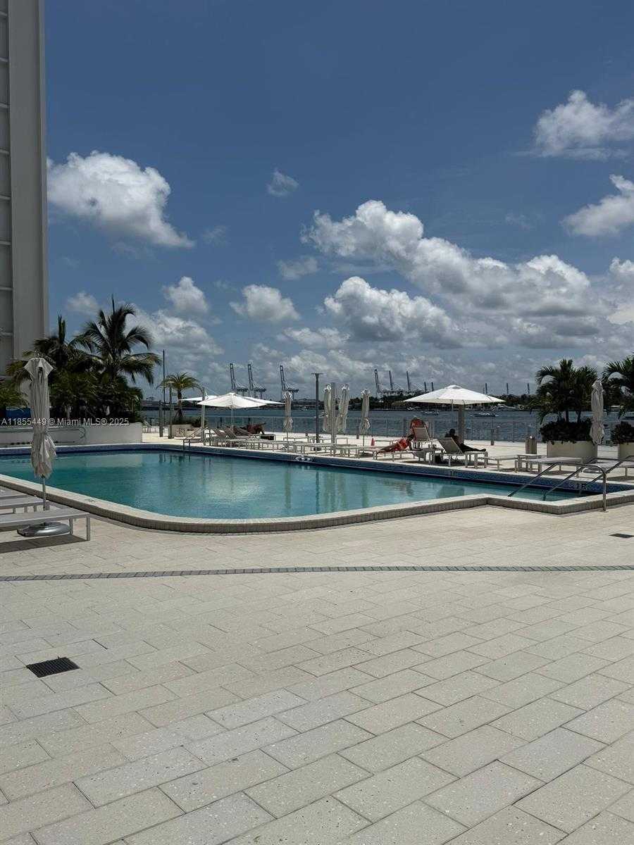 Small Image of 1000 WEST AVE #306, Miami Beach Number 13