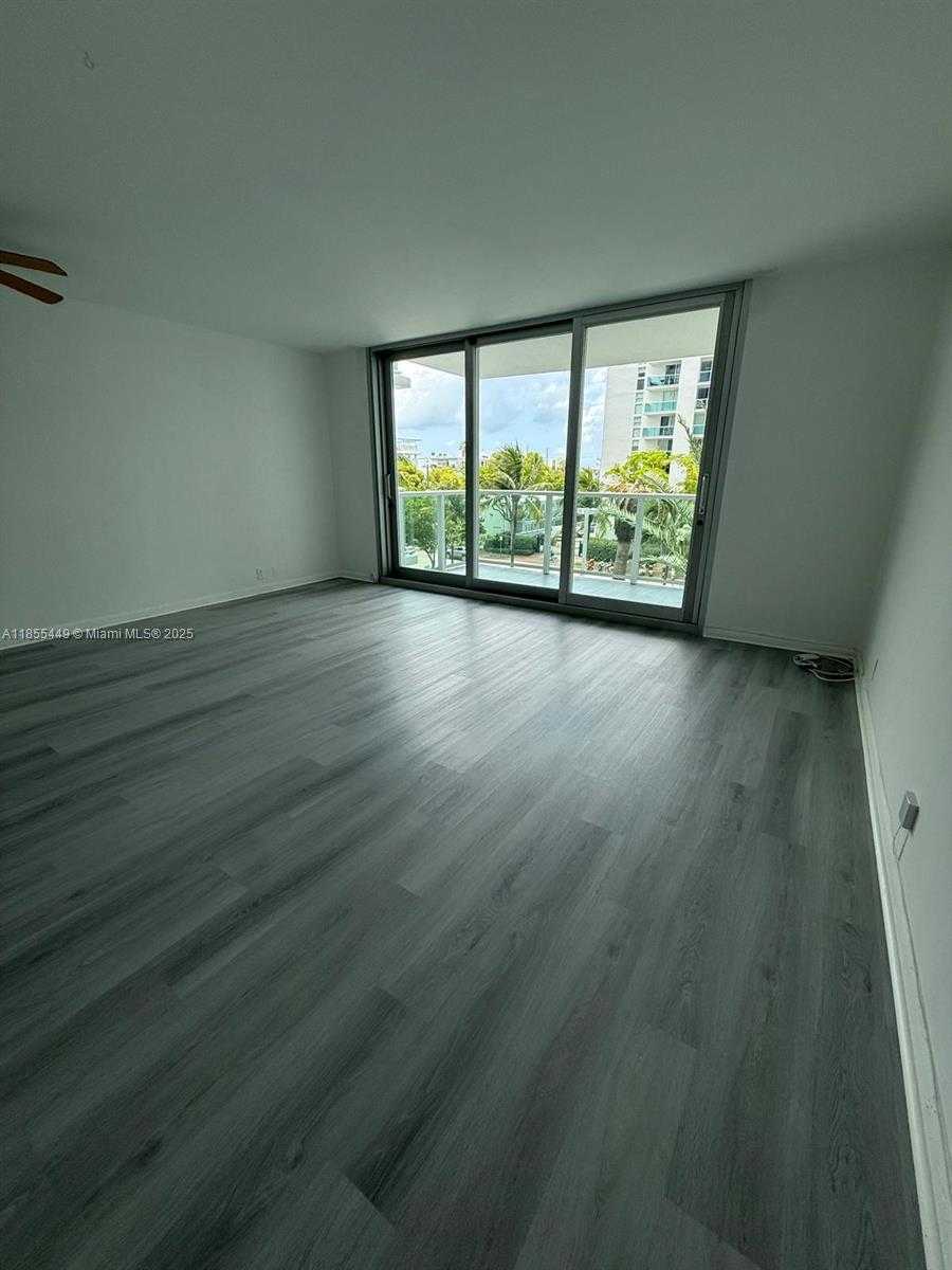 Small Image of 1000 WEST AVE #306, Miami Beach Number 4