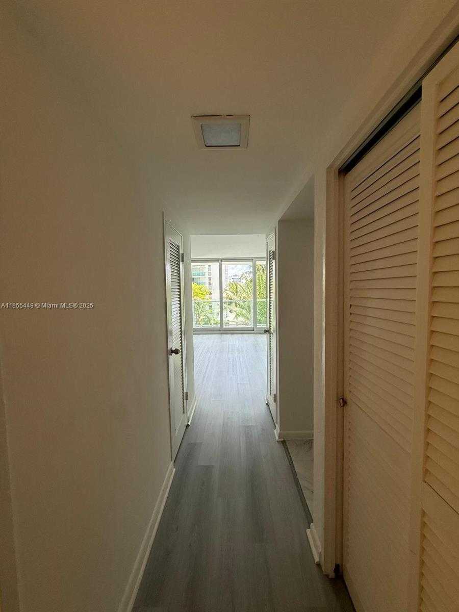 Small Image of 1000 WEST AVE #306, Miami Beach Number 7