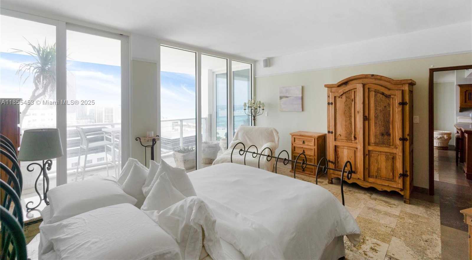 Small Image of 100 LINCOLN RD #PH8, Miami Beach Number 18