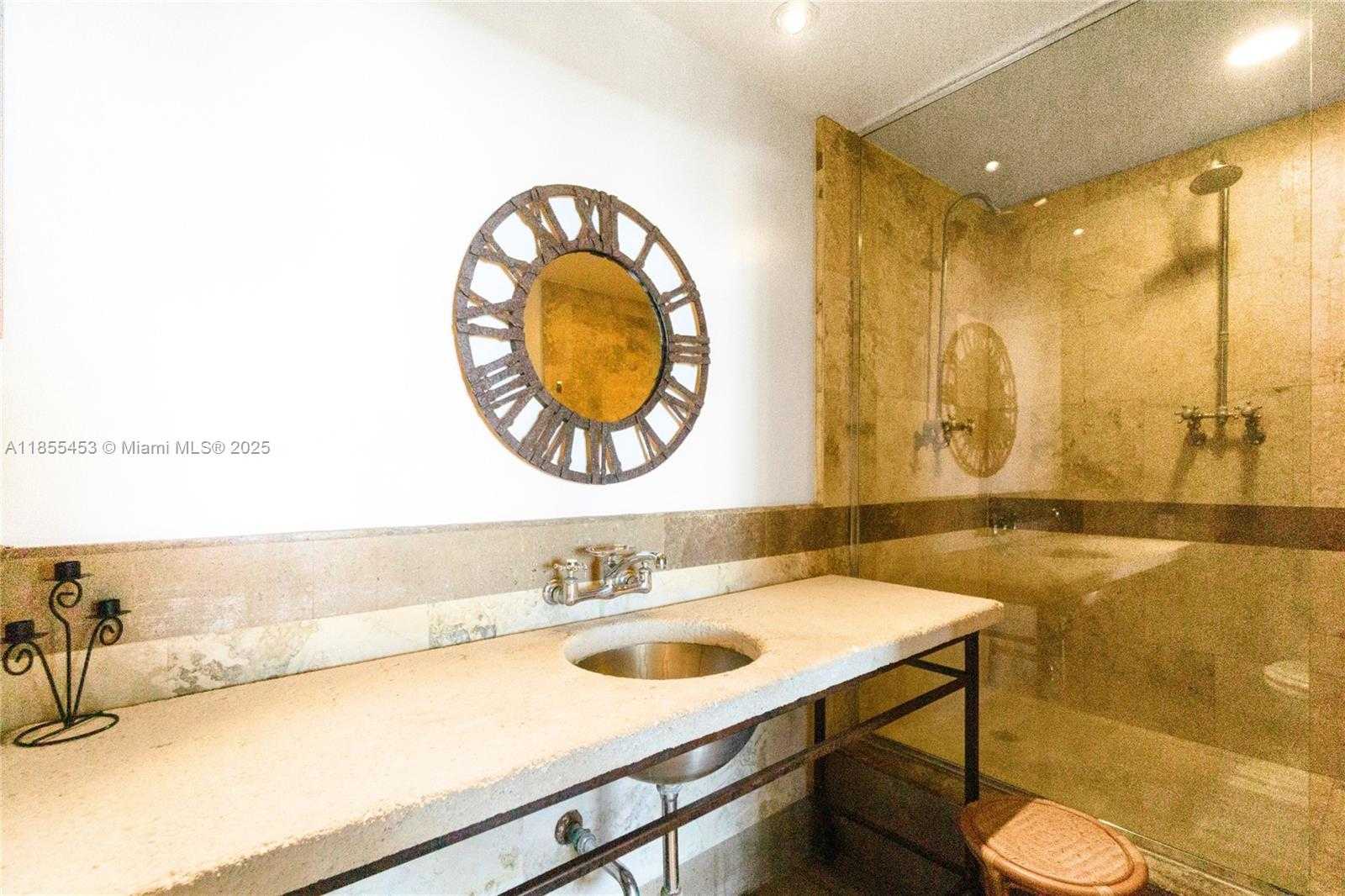 Small Image of 100 LINCOLN RD #PH8, Miami Beach Number 21
