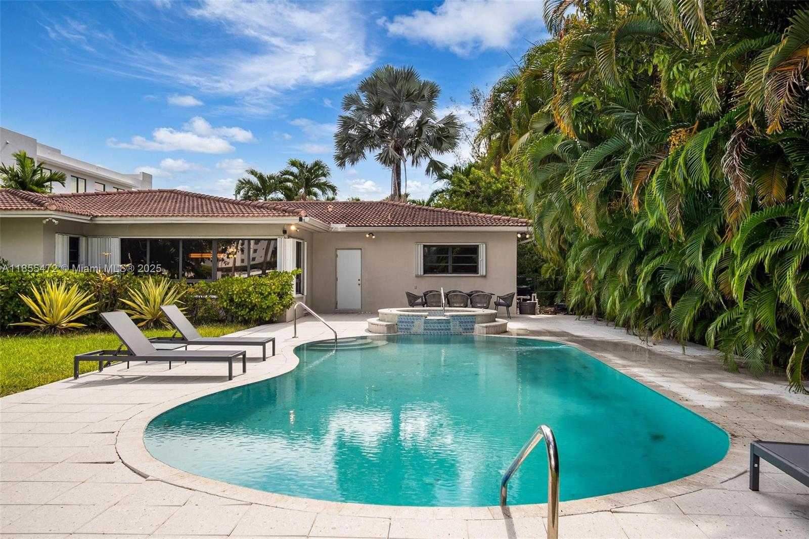Small Image of 9250 BAY DR, Surfside Number 20