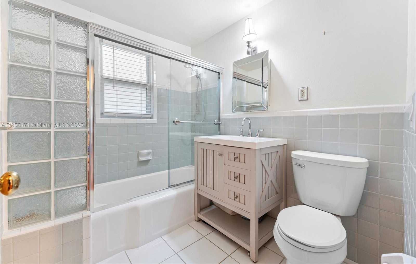 Small Image of 918 TEQUESTA ST, Fort Lauderdale Number 17
