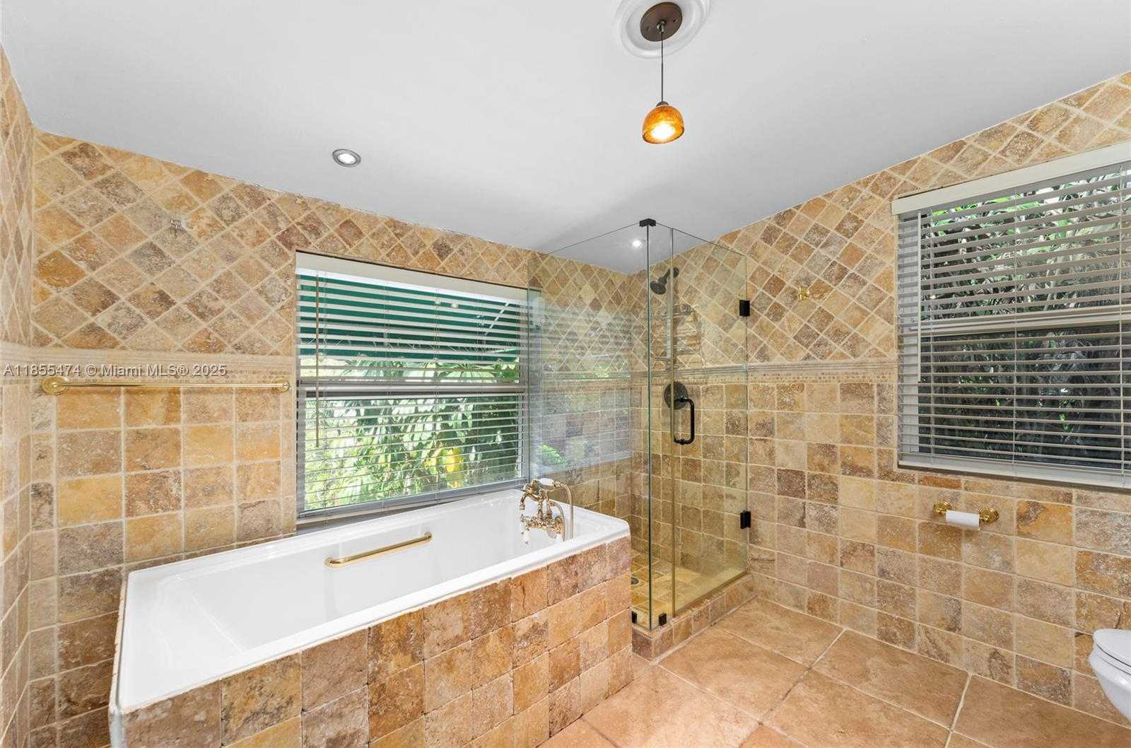 Small Image of 918 TEQUESTA ST, Fort Lauderdale Number 25