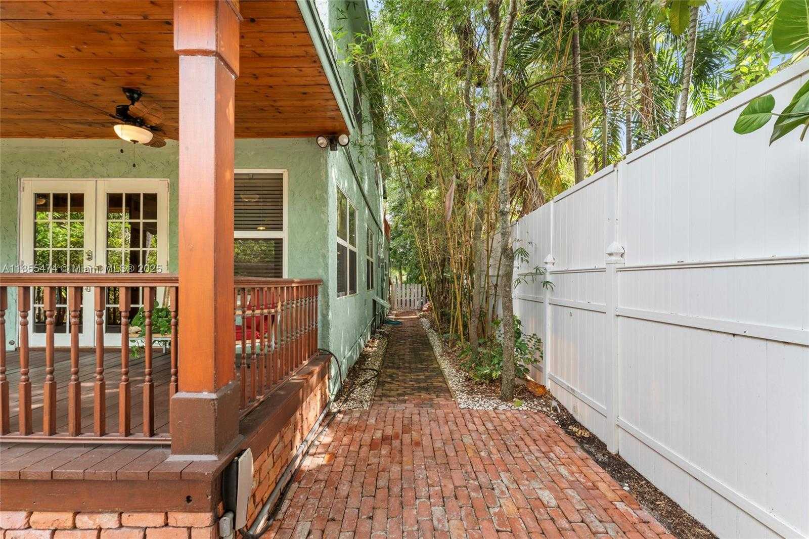 Small Image of 918 TEQUESTA ST, Fort Lauderdale Number 37
