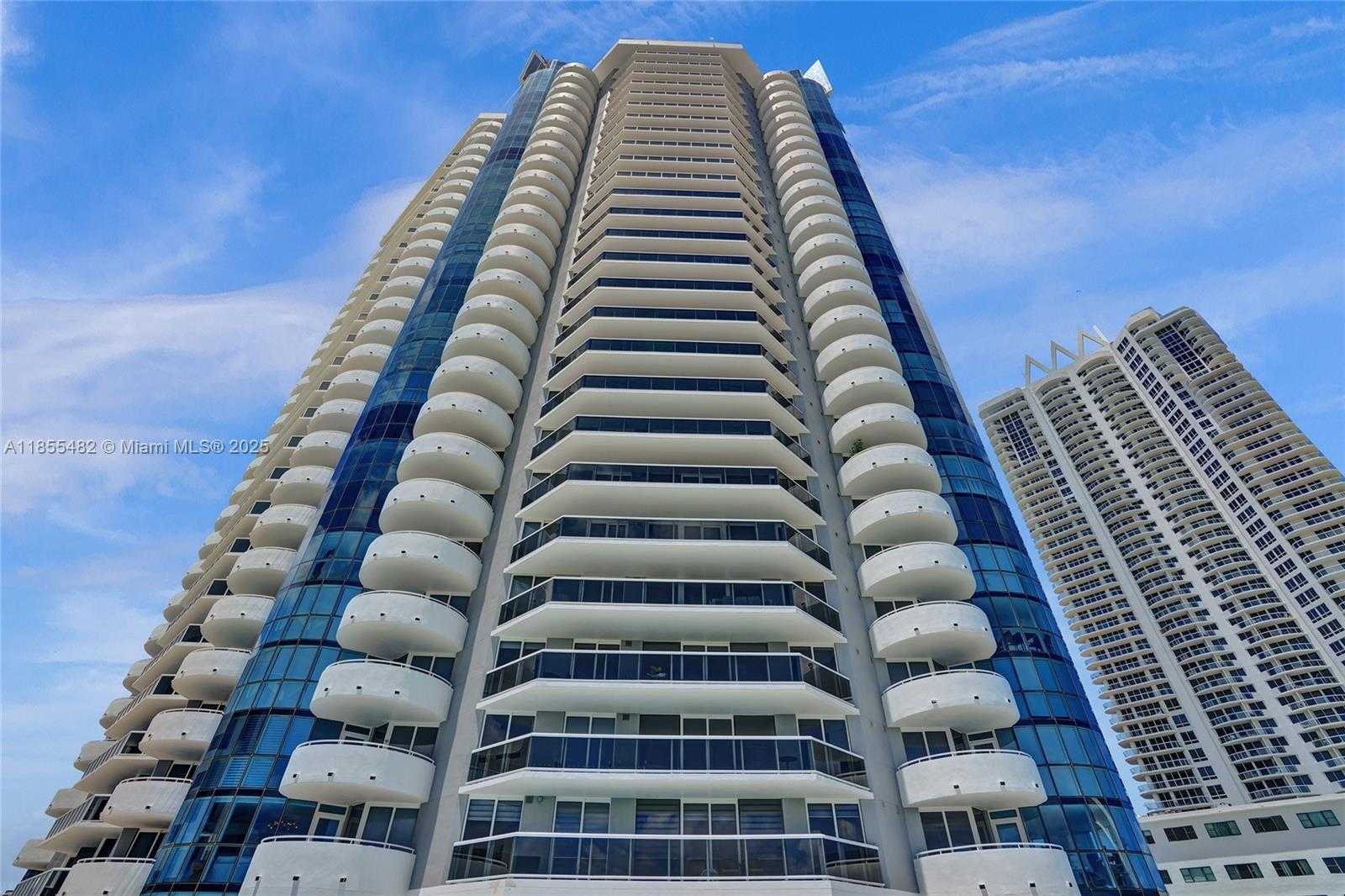 Small Image of 6301 COLLINS AVE #2805, Miami Beach Number 4