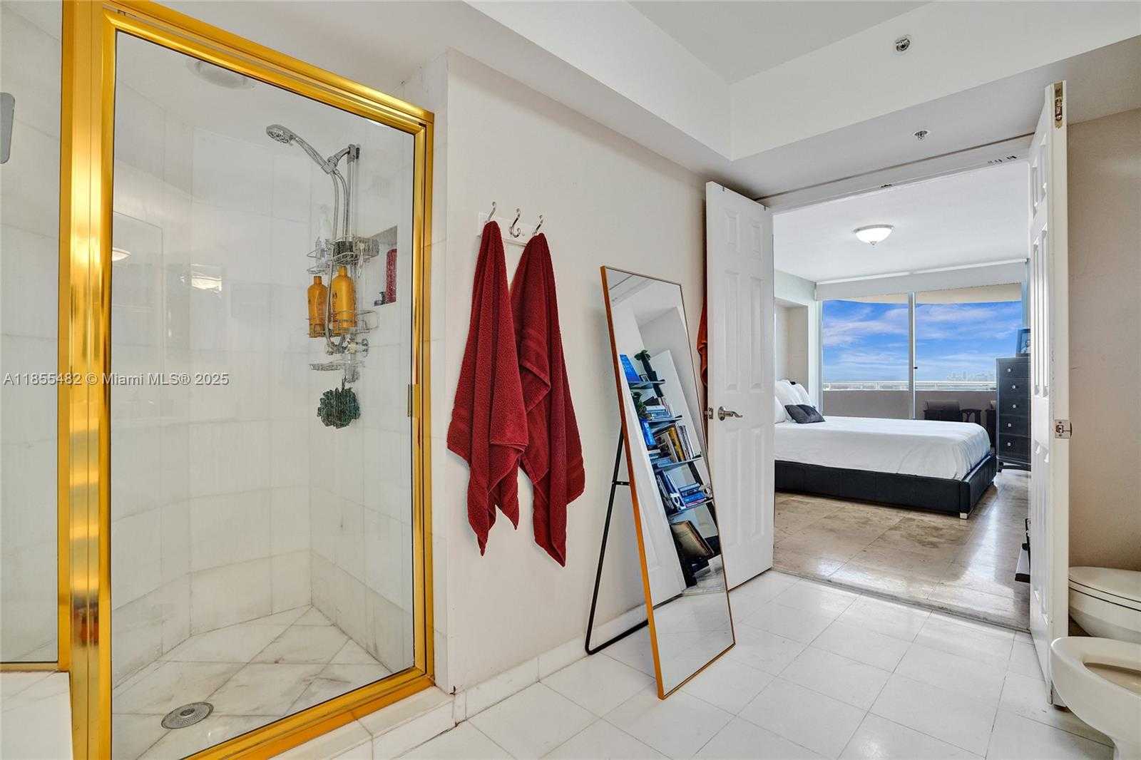 Small Image of 6301 COLLINS AVE #2805, Miami Beach Number 44