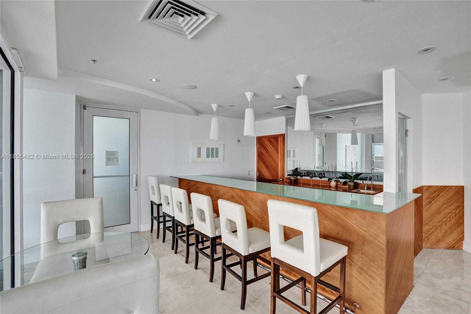 Small Image of 6301 COLLINS AVE #2805, Miami Beach Number 49