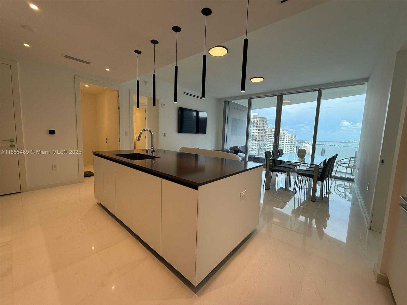 Small Image of 300 BISCAYNE BLVD WAY #2706, Miami Number 11