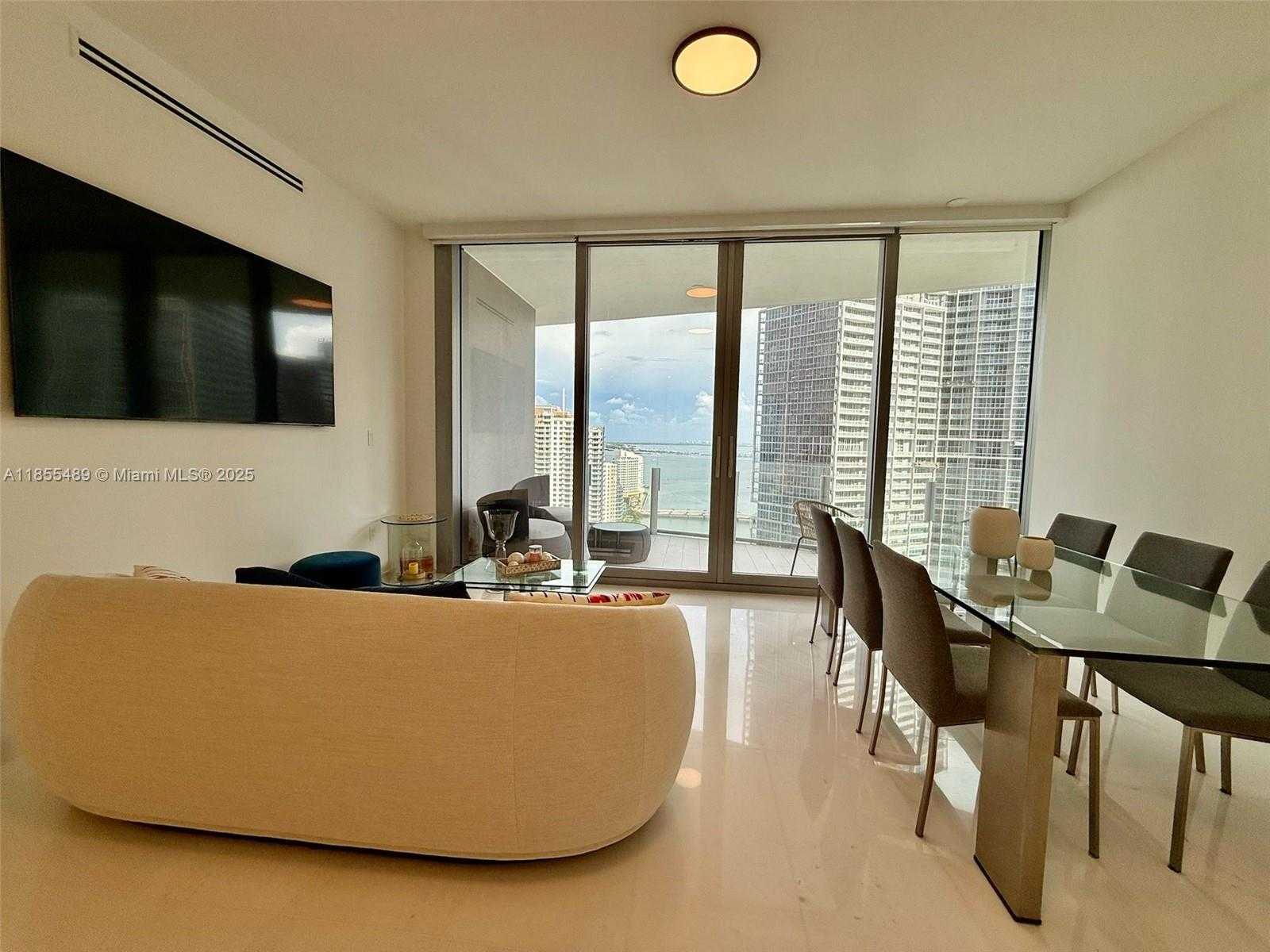 Small Image of 300 BISCAYNE BLVD WAY #2706, Miami Number 7