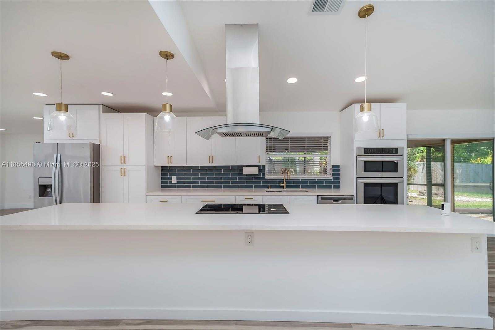 Small Image of 6955 NORTH WEST 18TH ST, Margate Number 13