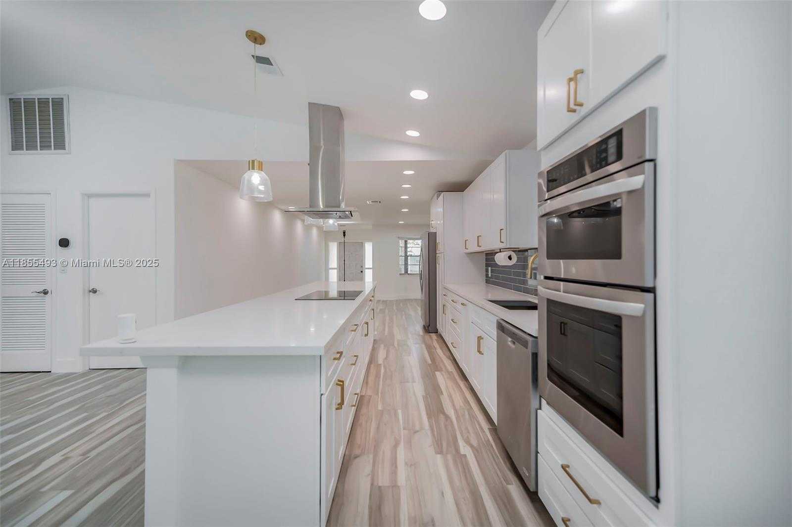 Small Image of 6955 NORTH WEST 18TH ST, Margate Number 17