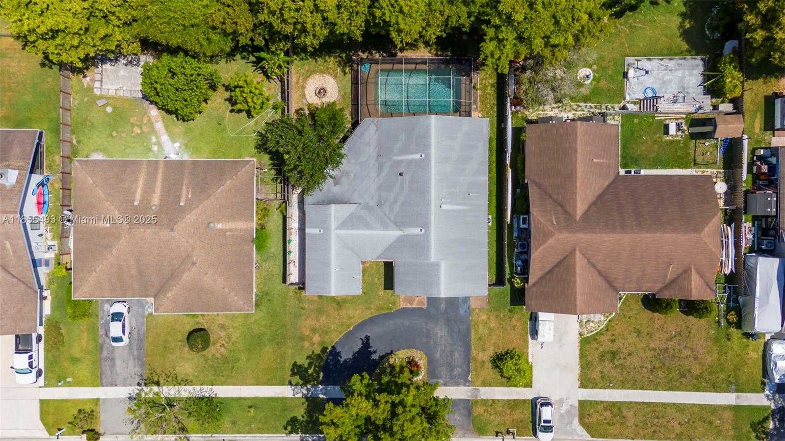 Small Image of 6955 NORTH WEST 18TH ST, Margate Number 40