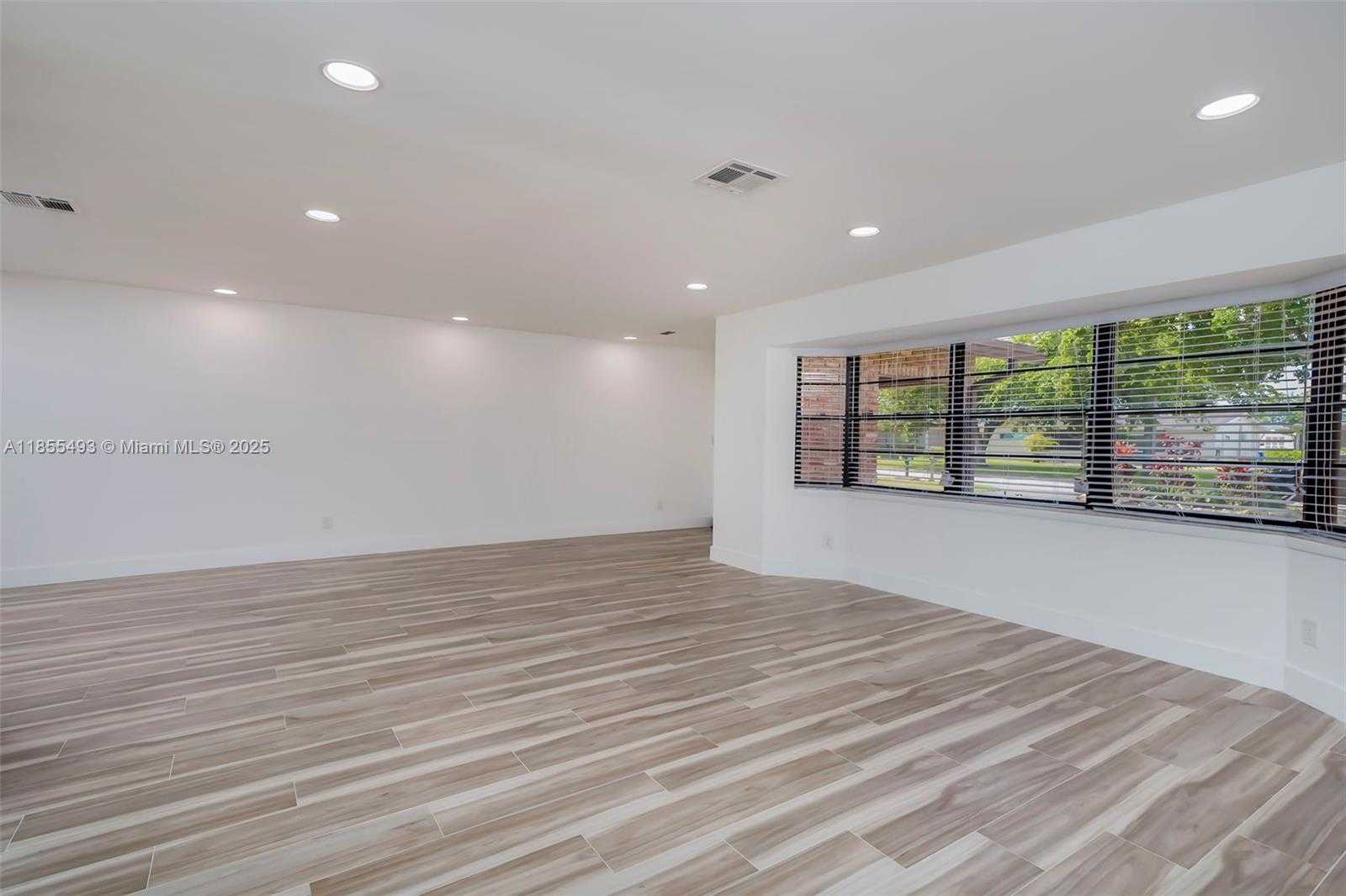 Small Image of 6955 NORTH WEST 18TH ST, Margate Number 6
