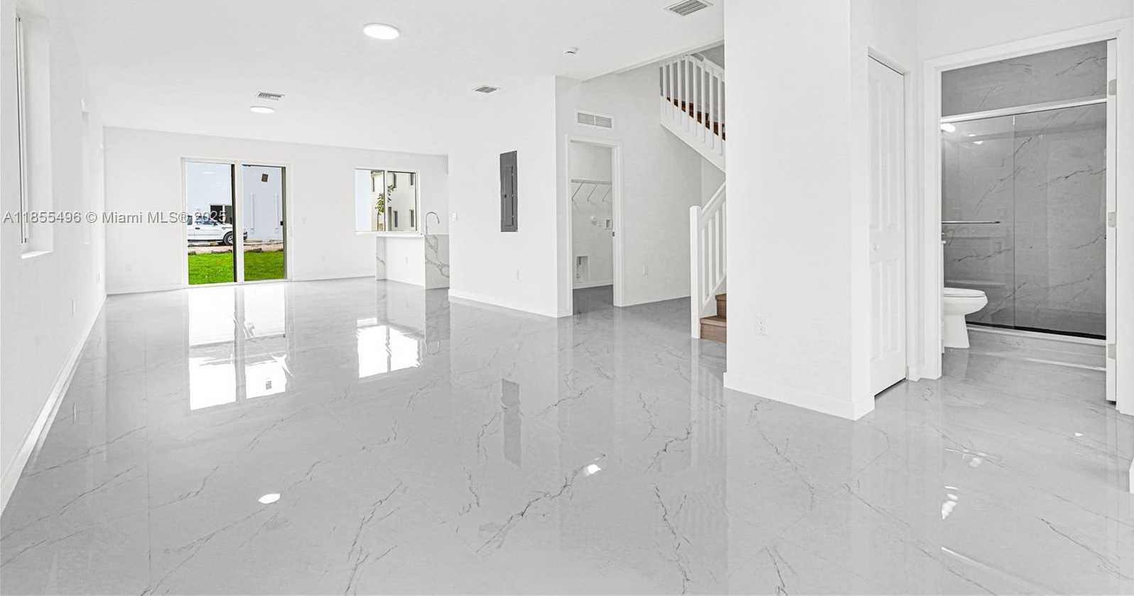 Small Image of 22469 SW 125th Ave, Goulds, FL 33170, USA Number 2