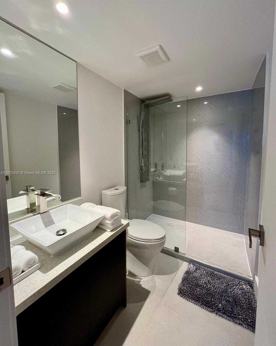 Small Image of 6820 INDIAN CREEK DR #5C, Miami Beach Number 11