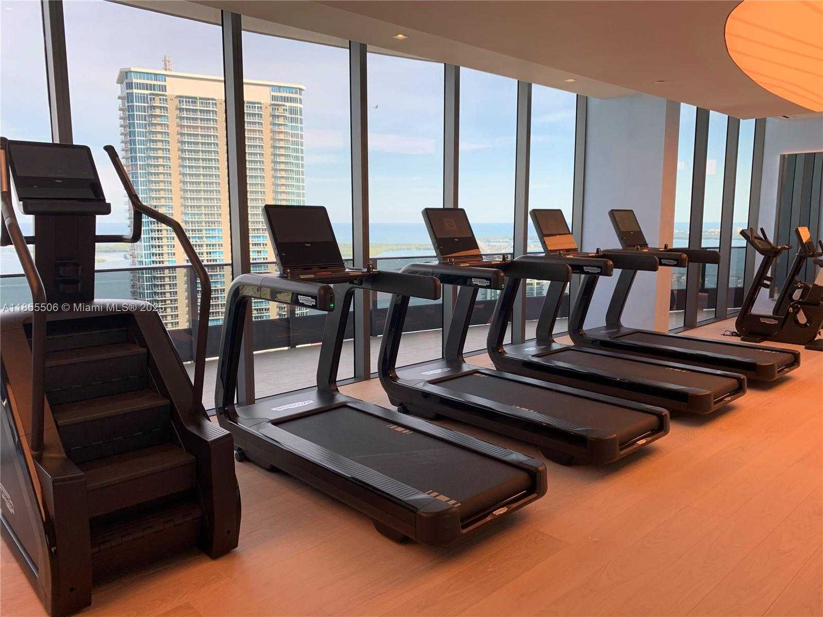 Small Image of 1000 BRICKELL PLZ #1805, Miami Number 31