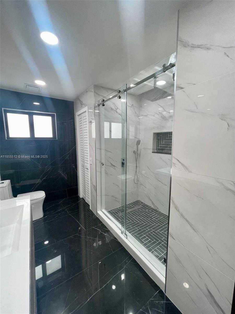 Small Image of 2721 SOUTH WEST 130TH AVE, Miami Number 19