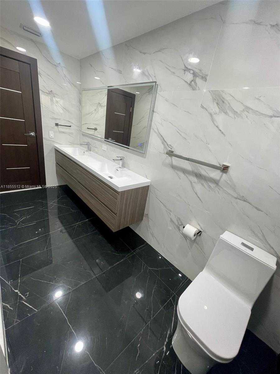 Small Image of 2721 SOUTH WEST 130TH AVE, Miami Number 20