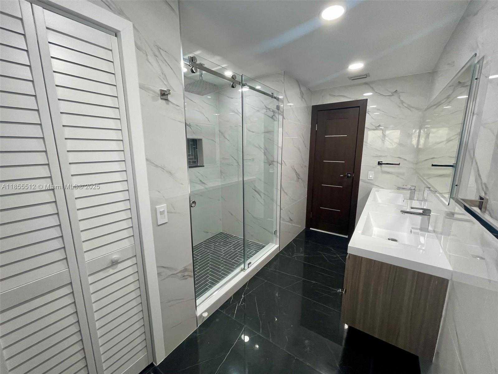 Small Image of 2721 SOUTH WEST 130TH AVE, Miami Number 22