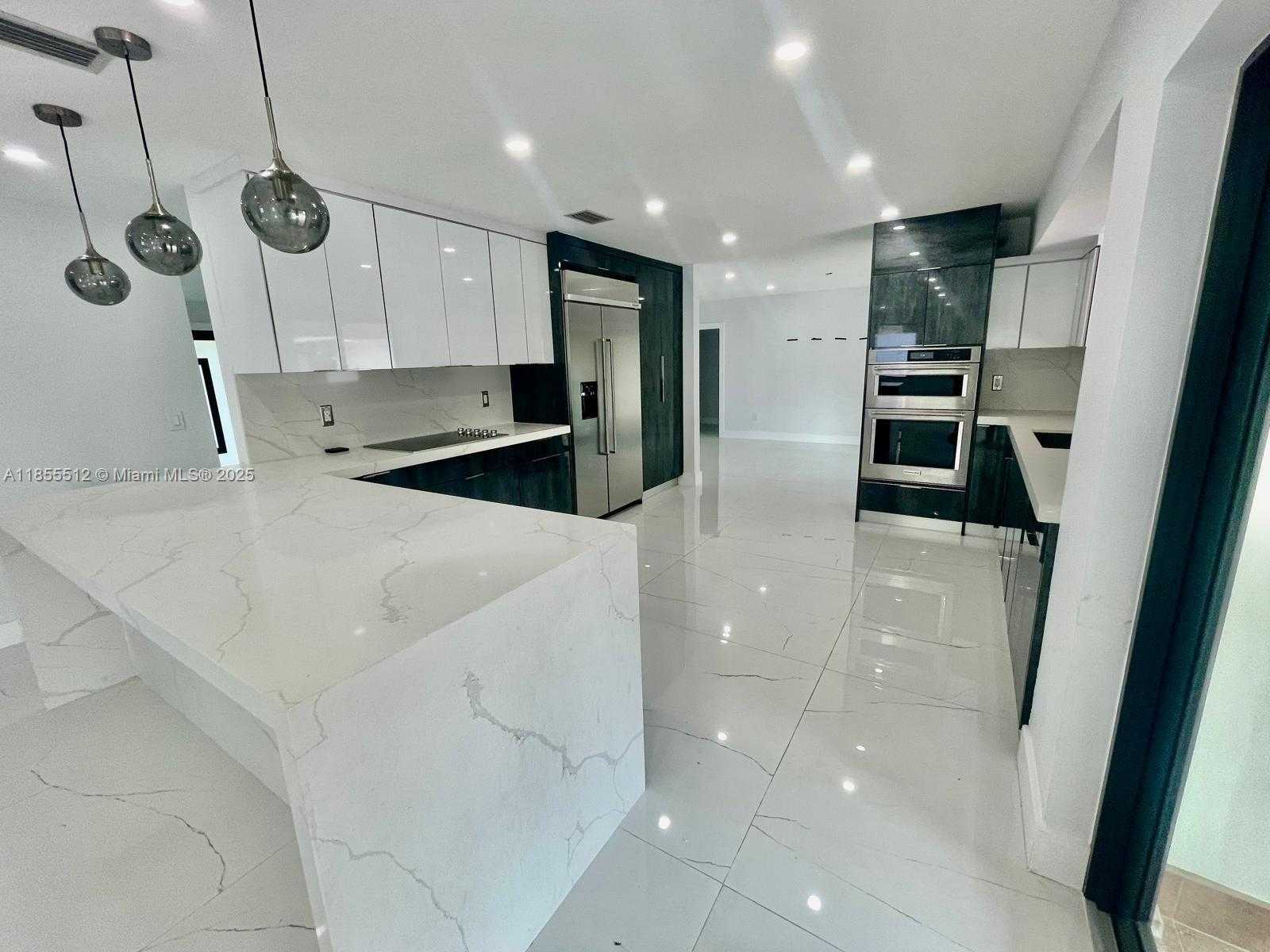Small Image of 2721 SOUTH WEST 130TH AVE, Miami Number 25