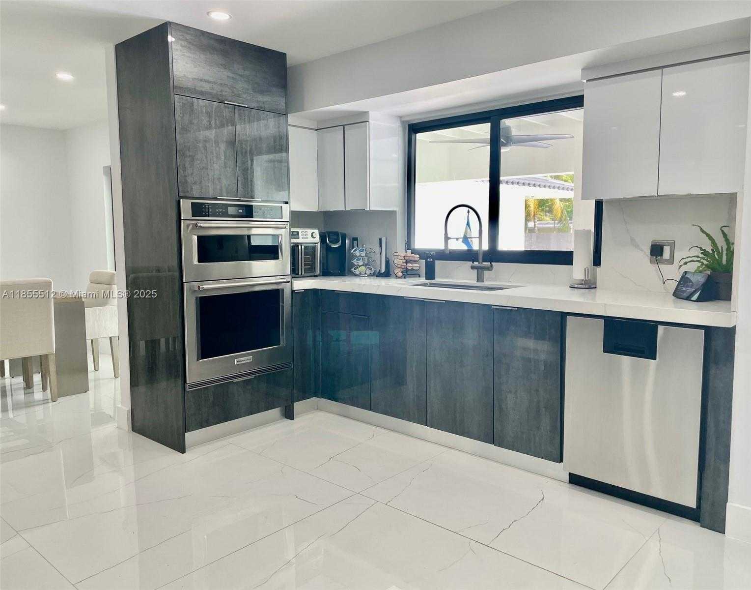 Small Image of 2721 SOUTH WEST 130TH AVE, Miami Number 26